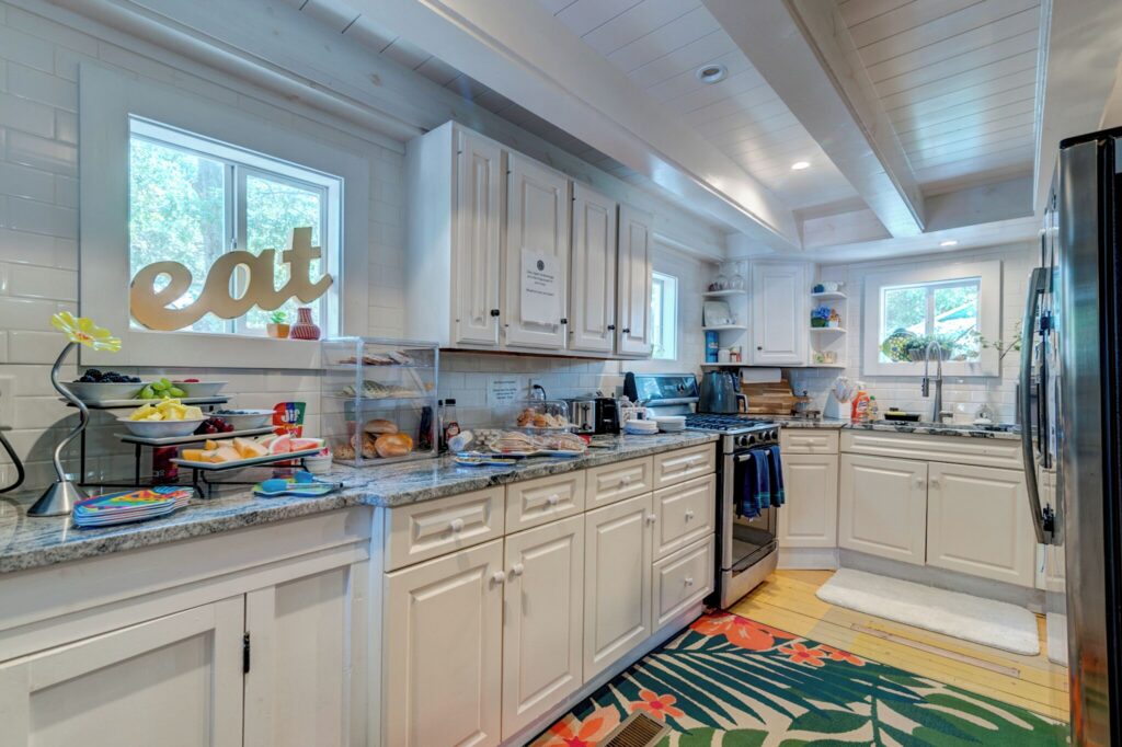 Full kitchen in a Riverside Inn cottage