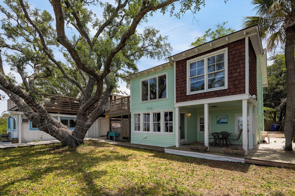 Riverside Inn under the live oaks, Folly Beach